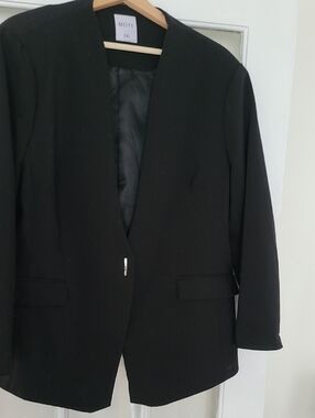 MOTF Black Blazer